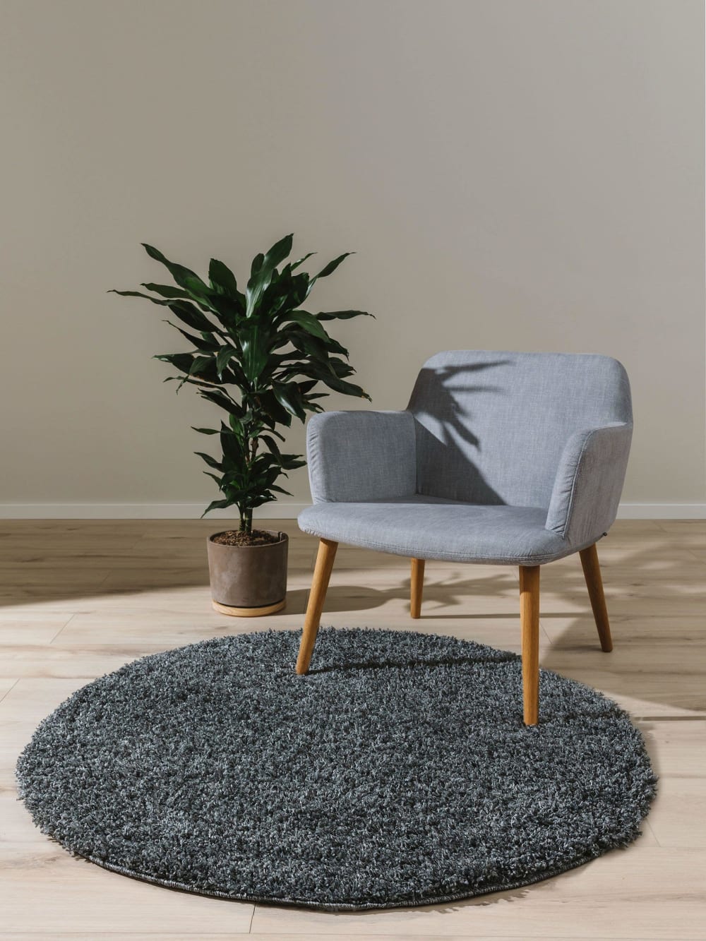 Tapis à poils longs gris D 120 rond — vue 3