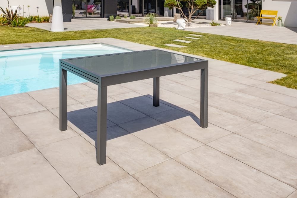 Table de jardin 10 places en aluminium et plateau verre - Maisons du Monde