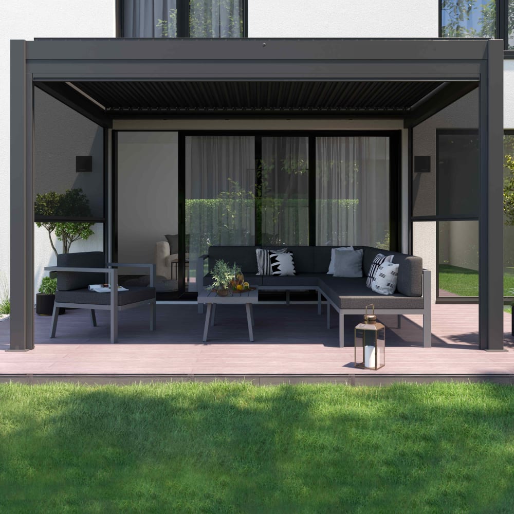 Pergola bioclimatique adossée et motorisée éclairée 3x4m et 2 stores - Maisons du Monde