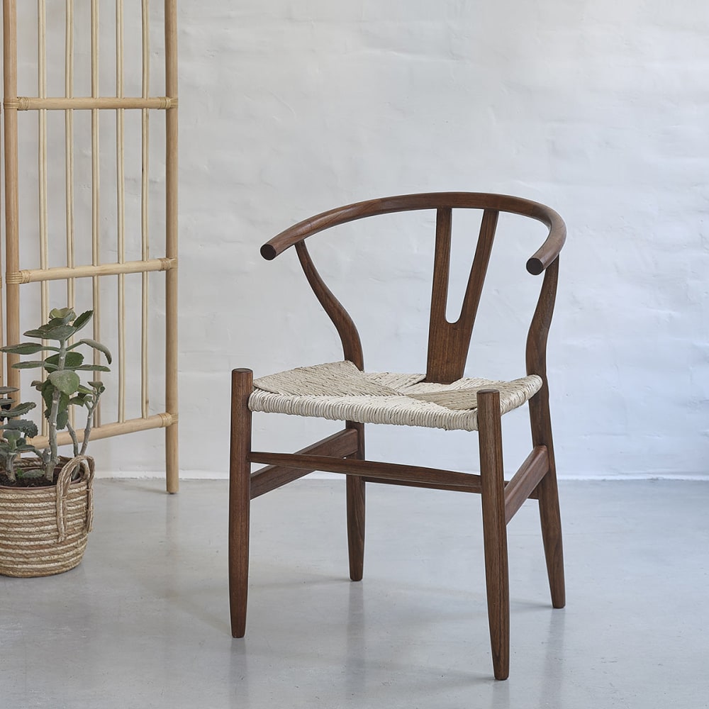 BERAH GETAH Stuhl aus massivem Mindy in Walnuss-Finish und natürlichem Cord style modern Braun Holz