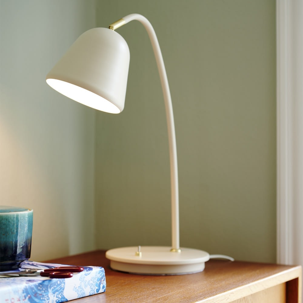 Lámpara de mesa vintage beige con detalles en latón - Maisons du Monde