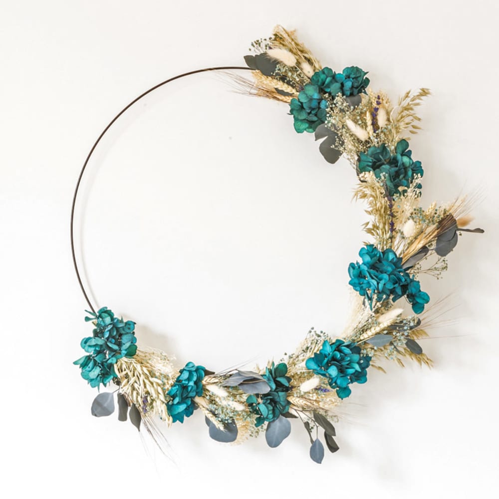 Couronne murale de fleurs