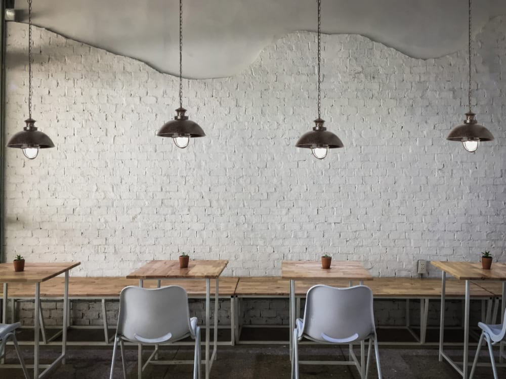 Suspension industrielle marron oxydé détail verre e27 — vue 3