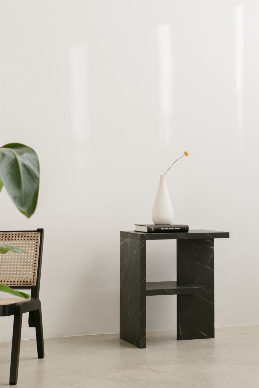 Tavolino effetto marmo nero - RNT by Really Nice Things