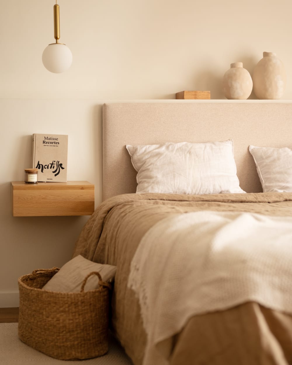 Pack cabecero tapizado liso + 2 mesitas de madera beige 200x60cm - Maisons du Monde