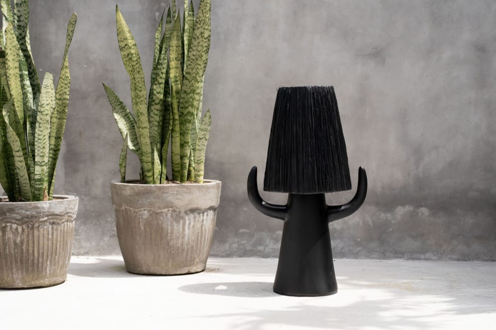 Lampe en terracotta noire à cordes - Maisons du Monde