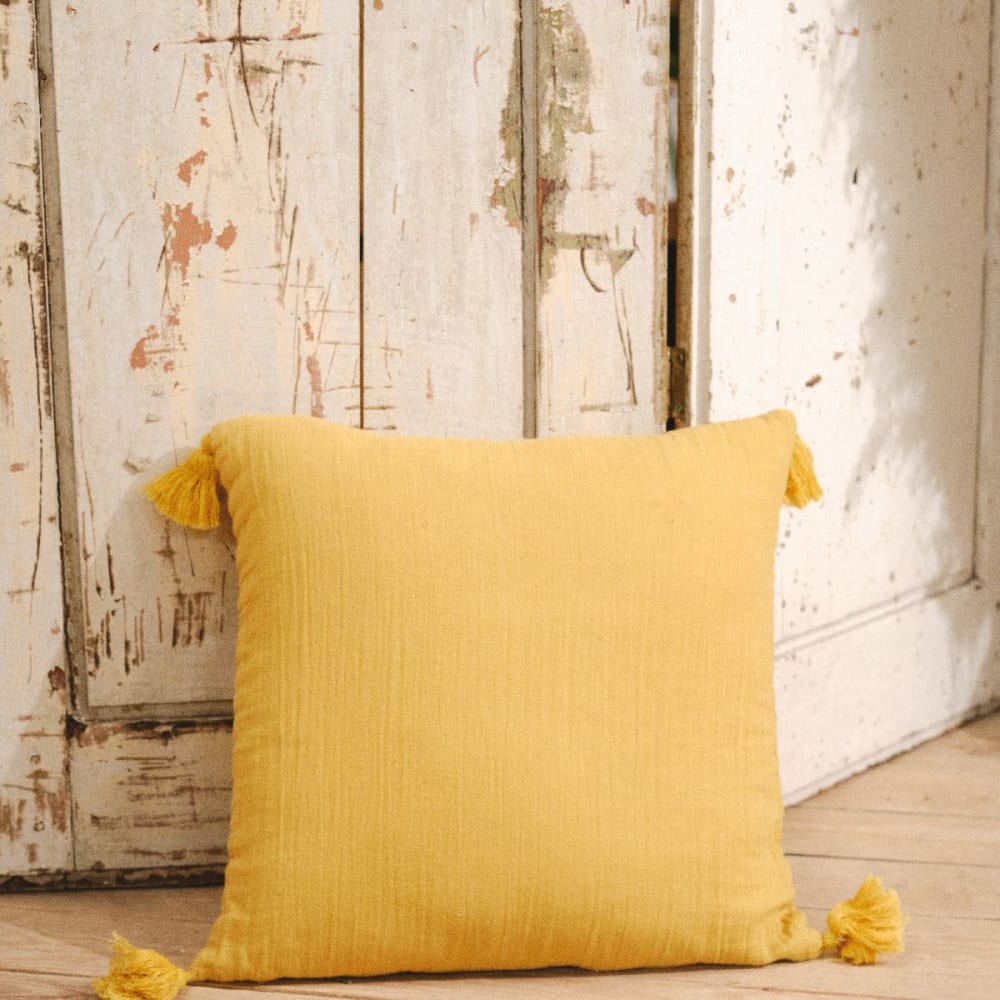Coussin déhoussable à pompons uni gaze de coton  40x40 cm Jaune