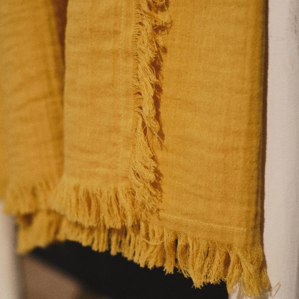 Plaid uni gaze de coton  150x200 cm Jaune