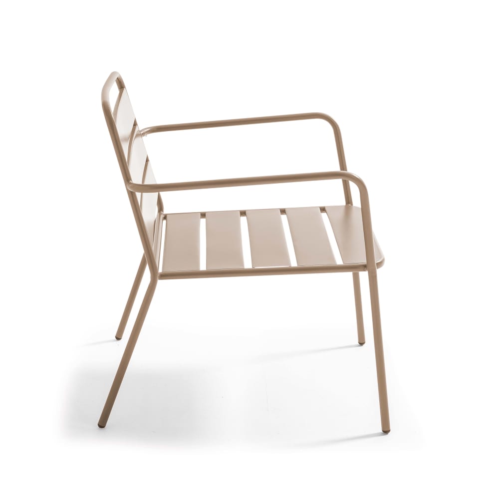 Fauteuil de jardin bas en métal taupe