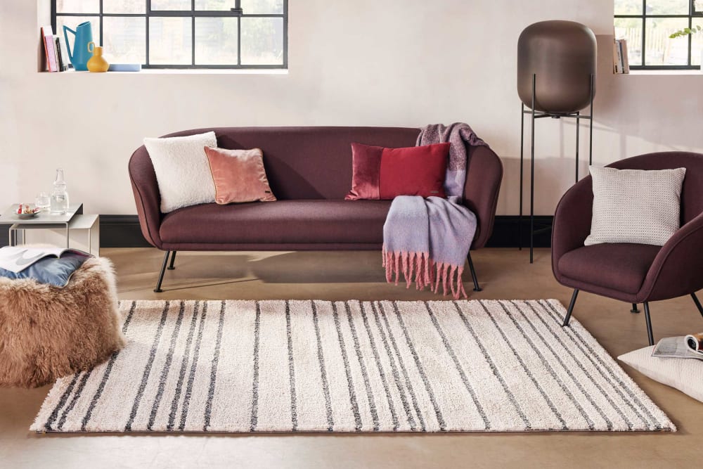 Tapis à poils longs rayé beige chiné et gris 120x170 — vue 3