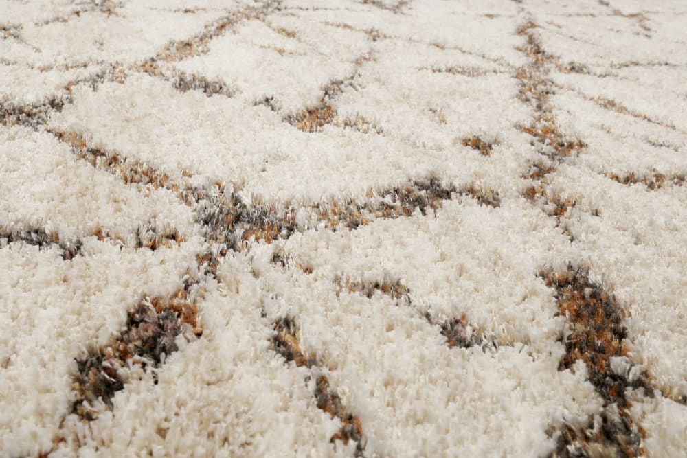 Tapis à poils longs design géométrique beige chiné et brun 133x200 — vue 4