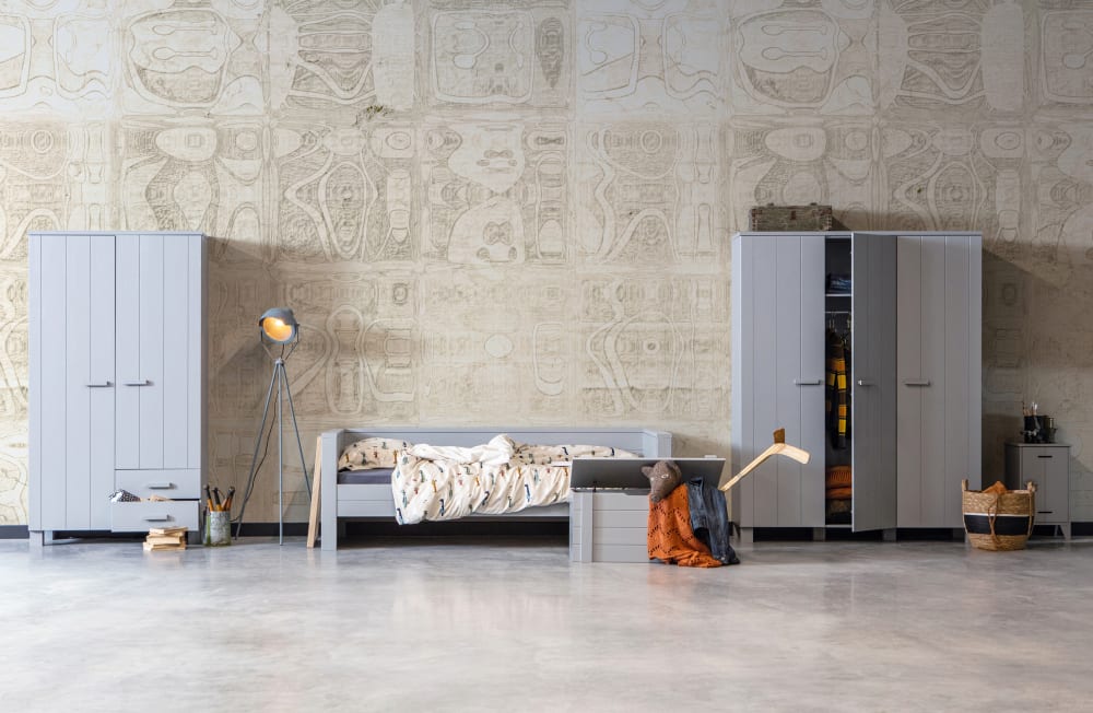 Armoire 2 portes et 2 tiroirs en bois gris - Maisons du Monde