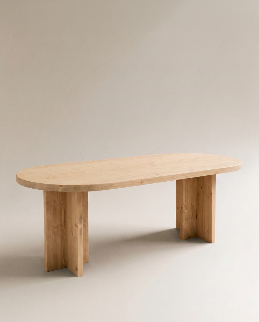 Mesa de comedor de madera maciza ovalada en tono medio 160x75cm