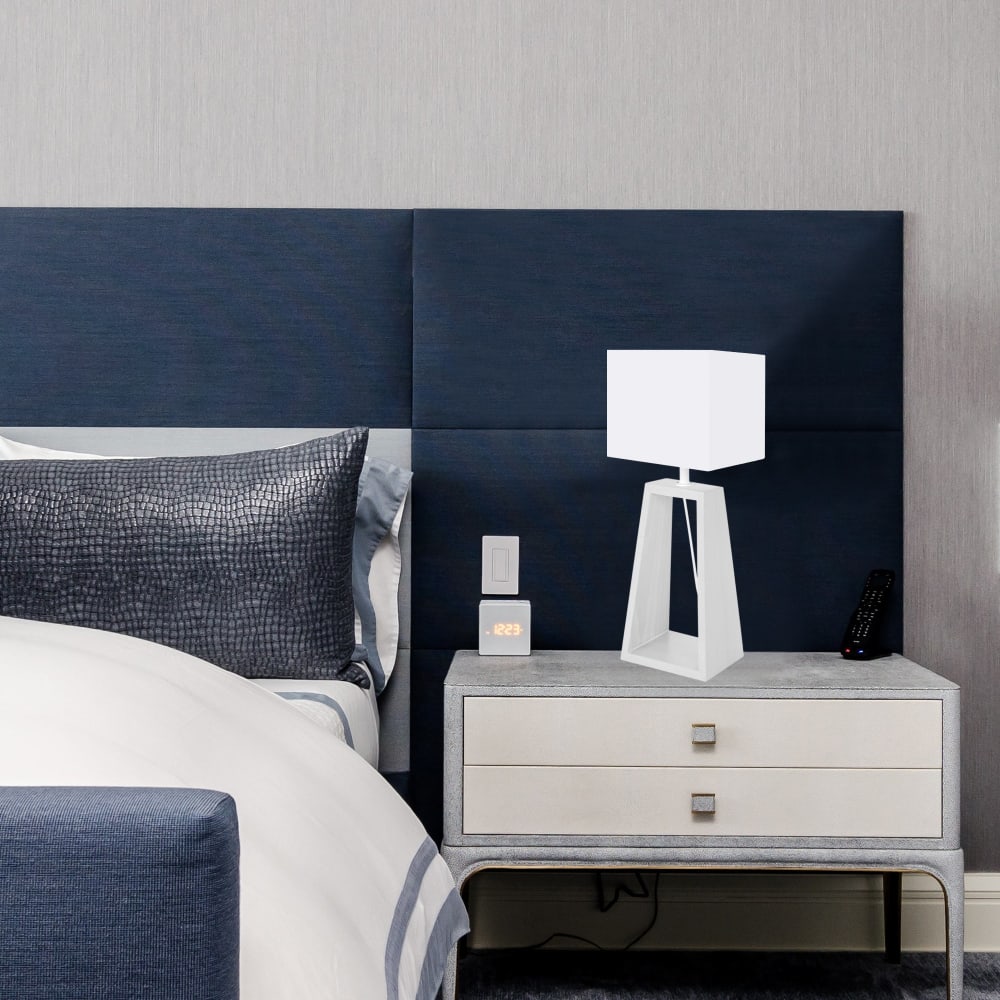 Lampe de table bois blanc abat-jour tissu blanc