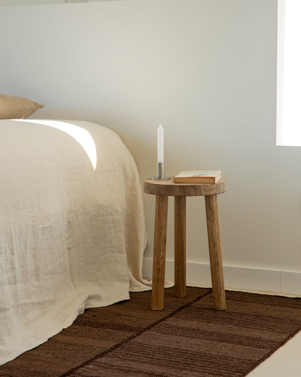 Sgabello in legno marrone - Hannun