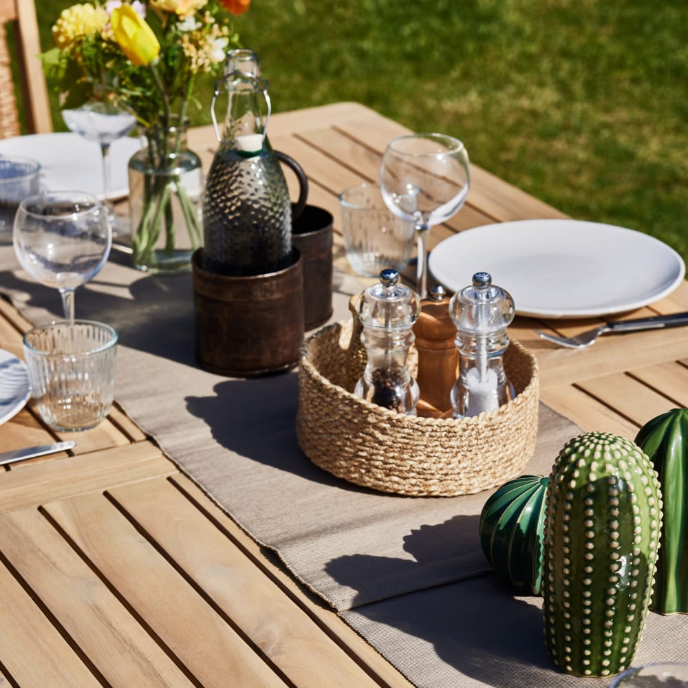 Ausziehbarer Gartentisch aus Holz 180/240x100 cm helle Farbe -