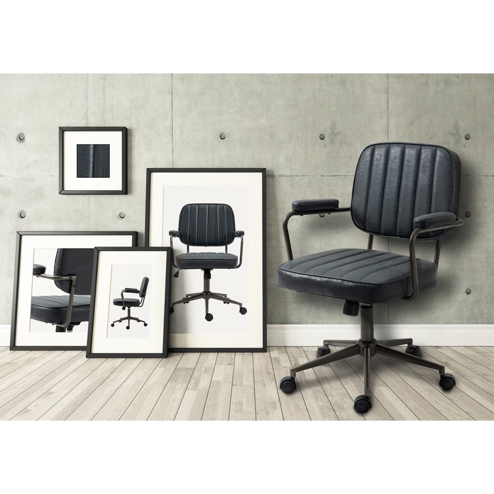 Silla de oficina giratoria regulable en simil cuero negro antiguo