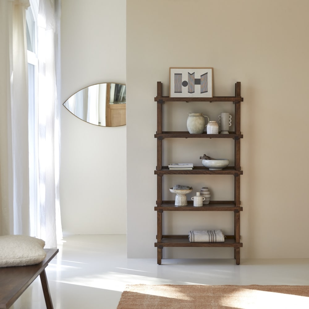 Tikamoon Hohes Bücherregal aus massivem Mangoholz style exotic Braun