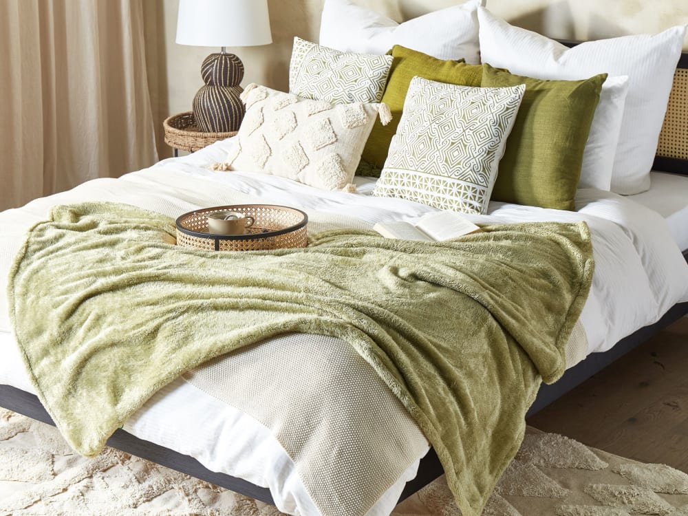 Beliani Kuscheldecke aus Polyester 150 x 125cm, grün style classic chic - Pes - Polyester