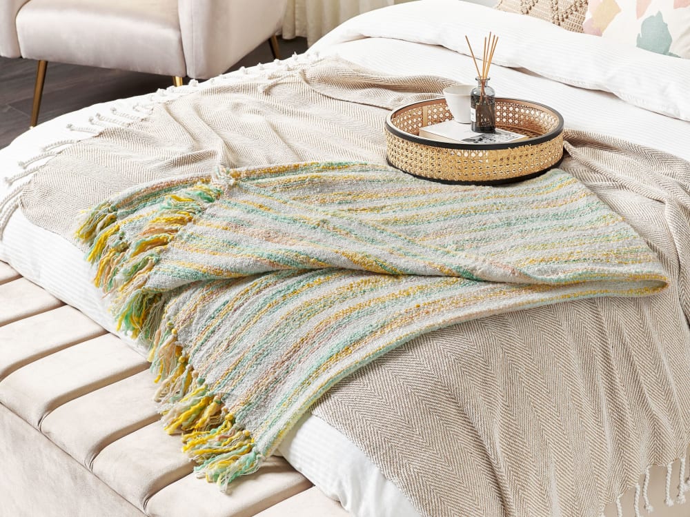Beliani Kuscheldecke aus Acryl 170 x 130cm, bunt style classic chic Mehrfarbig Acryl