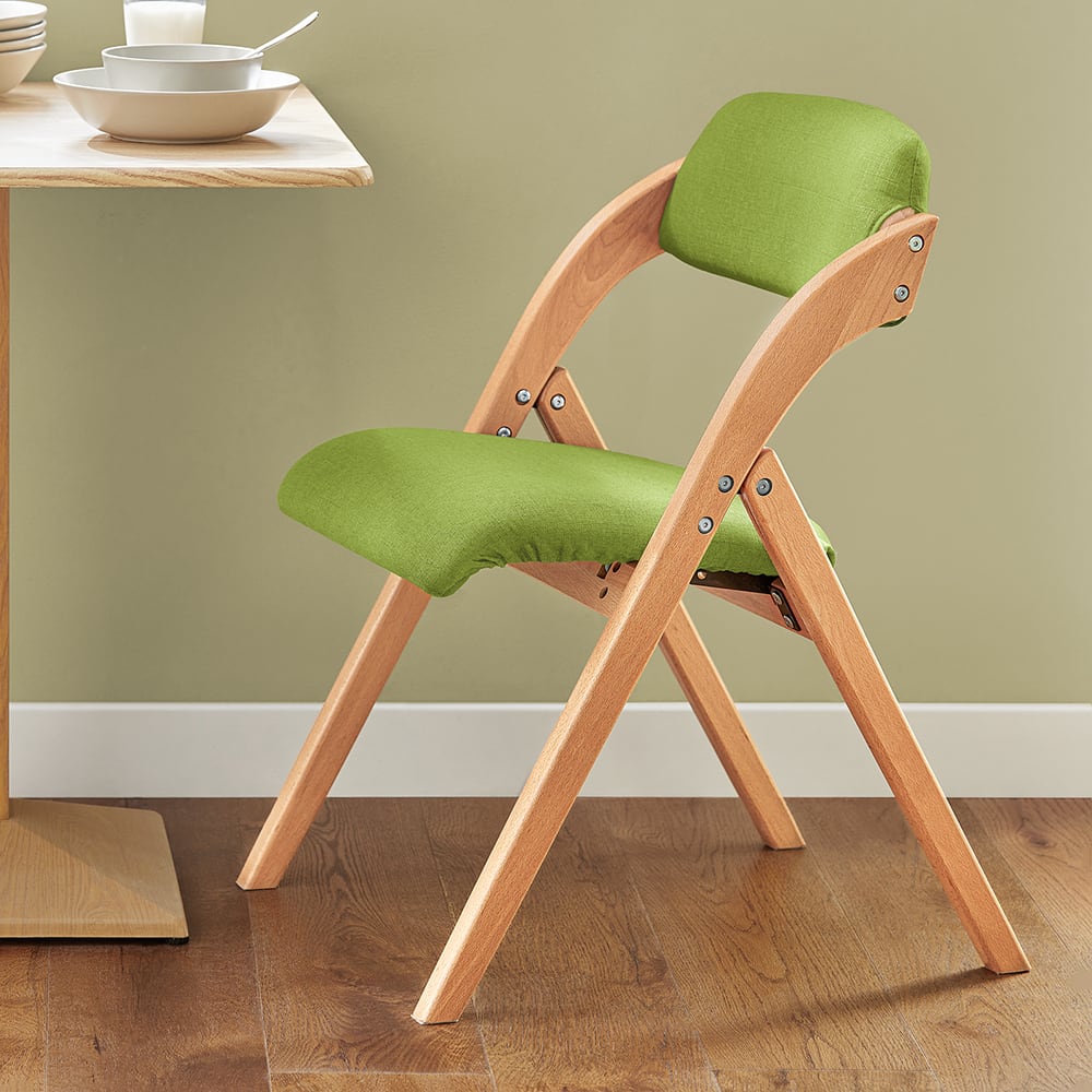 Chaise verte pliante en bois avec dossier