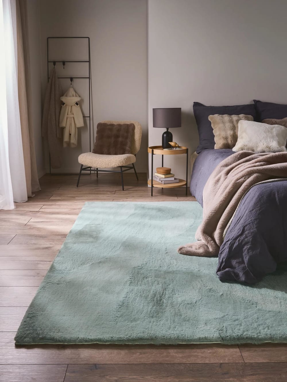 Tapis de fausse fourrure menthe 120x170 — vue 3