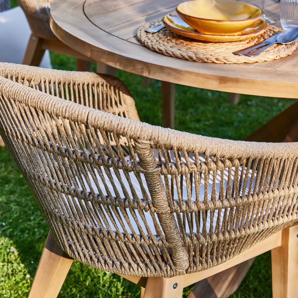 Ensemble de jardin table ronde 150 et 6 chaises corde beige - Maisons du Monde