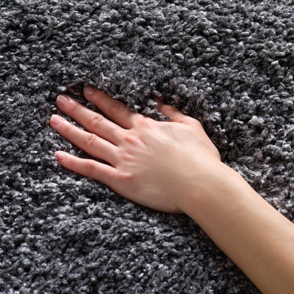 Tapis en polypropylène gris, 122 x 183 cm — vue 3