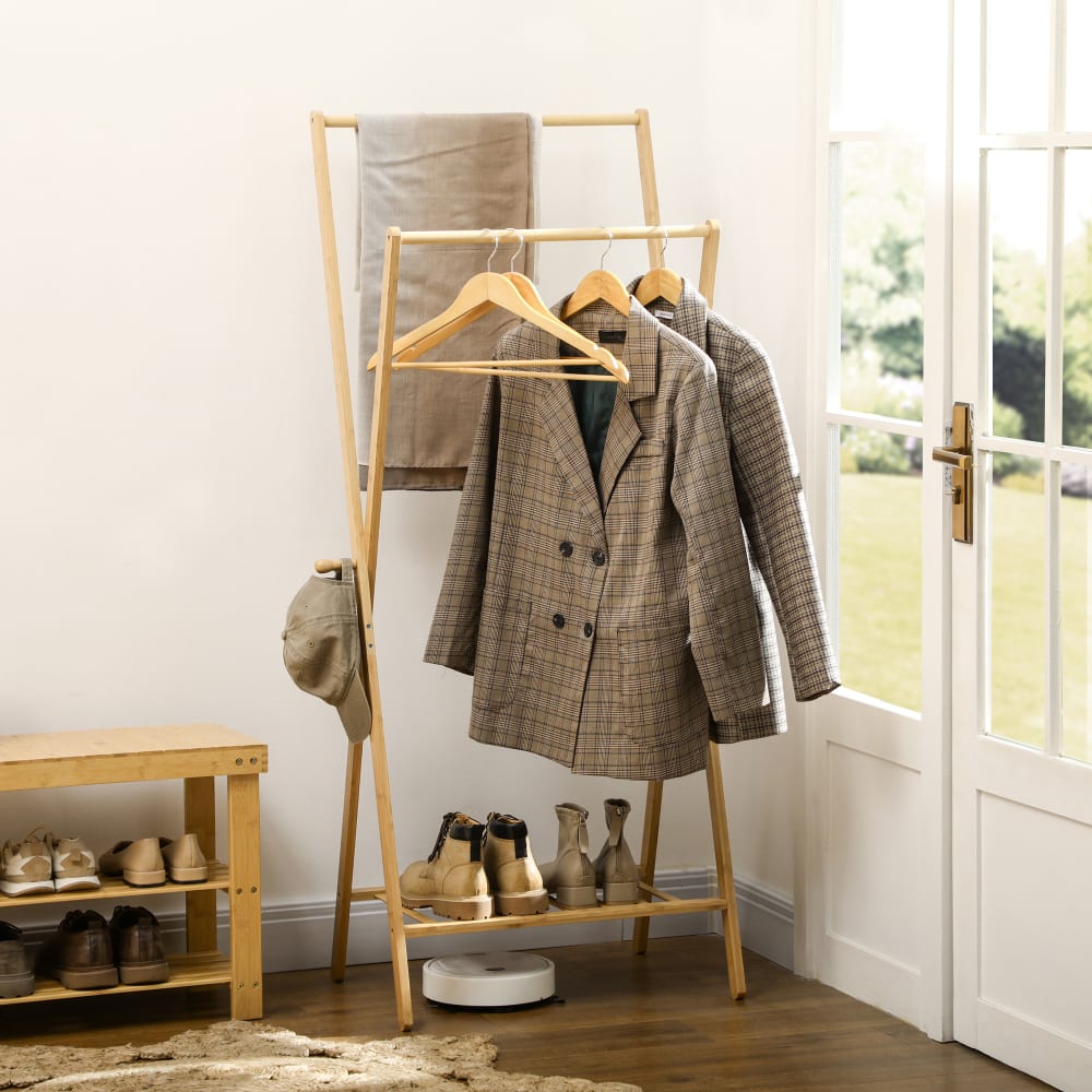 Perchero de pie 74x42x150 cm madera natural - Maisons du Monde