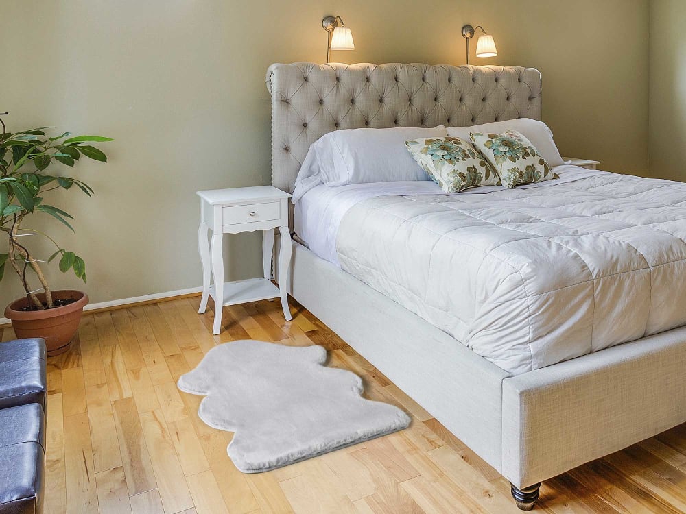 Tapis descente de lit lavable shaggy gris antidérapant 60x90 cm - Maisons du Monde