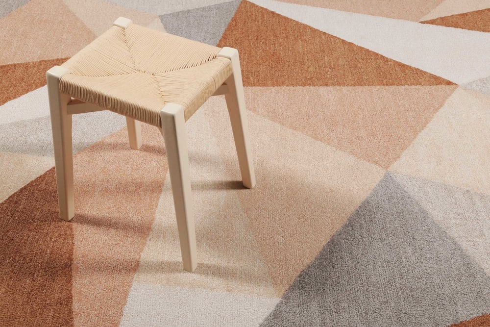 Tapis graphique à poil ras tons de brique, saumon et gris 80x150