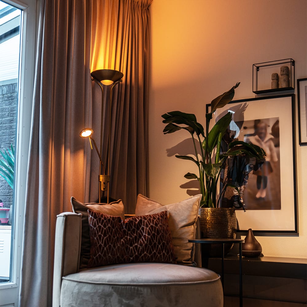 Lampadaire en acier bronze