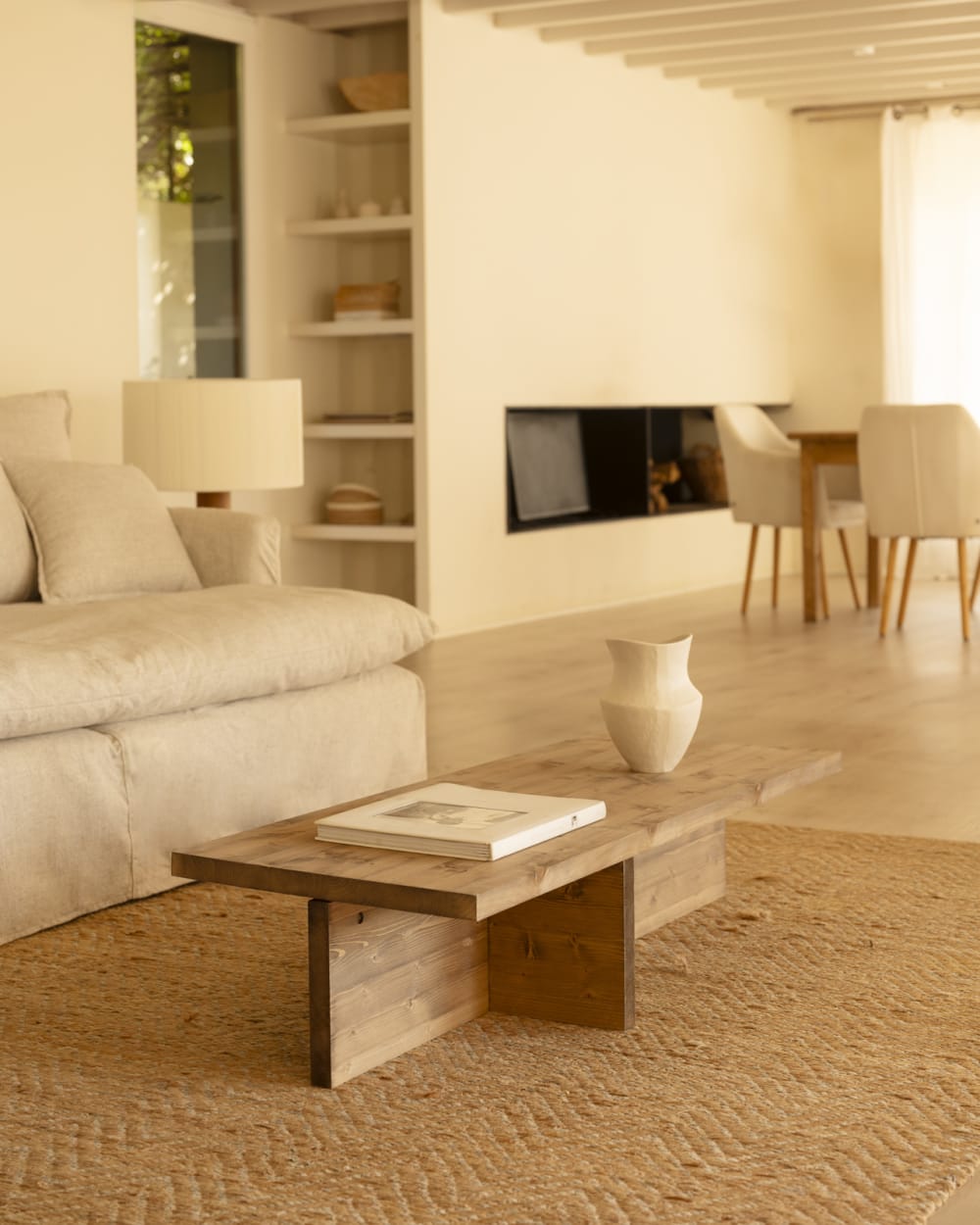 Table basse en bois de sapin vieilli 123,5x27cm - Maisons du Monde