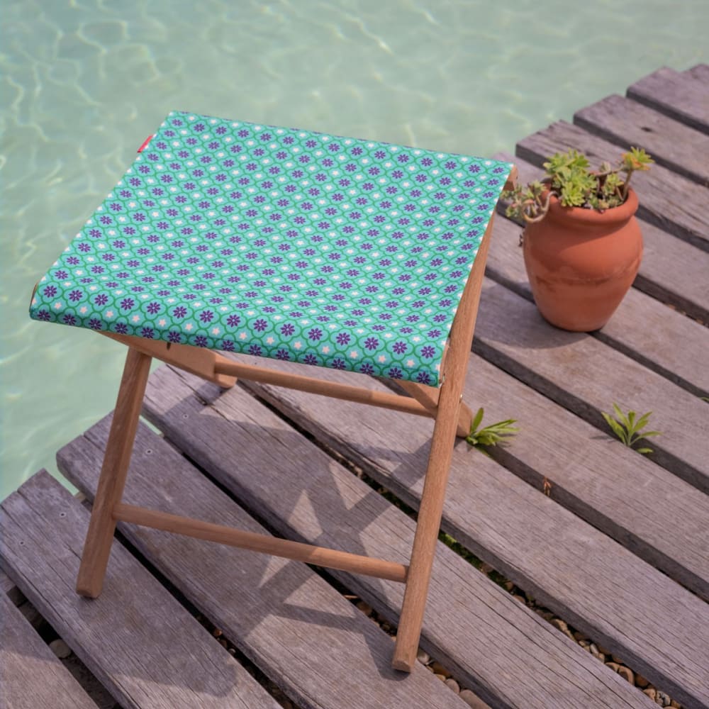 Pliant pêcheur en eucalyptus, toile outdoor, motif graphique bleu - Maisons du Monde