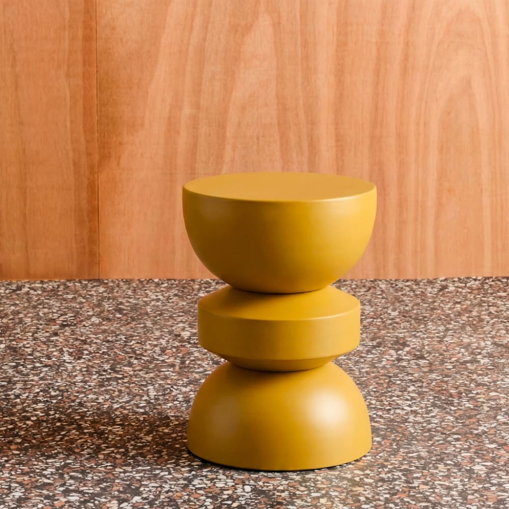 Mesa auxiliar de metal, mostaza