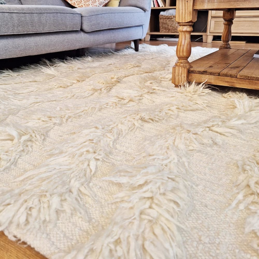 Un amour de tapis Tapis shaggy 120x170 laine crème style classique chic Beige