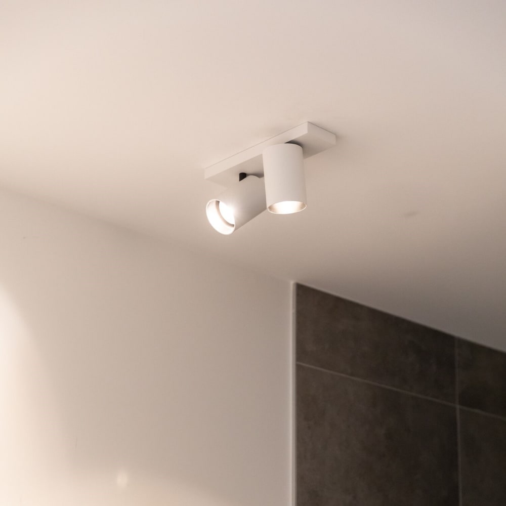 Plafonnière, métal blanc, hauteur de 12 cm - Maisons du Monde