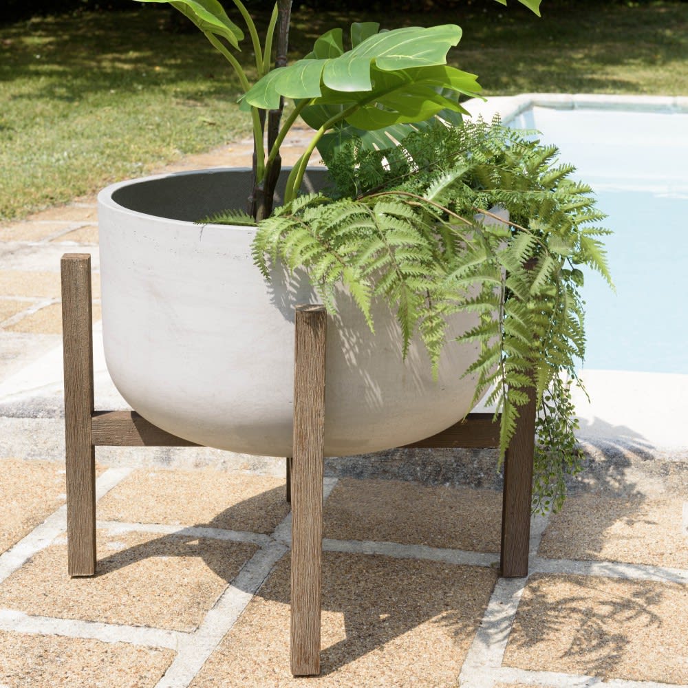 Pot de fleur rond en béton sur pieds en acacia marron