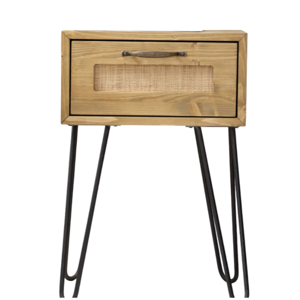 Mesita de noche de madera de pino y rafia en color marrón