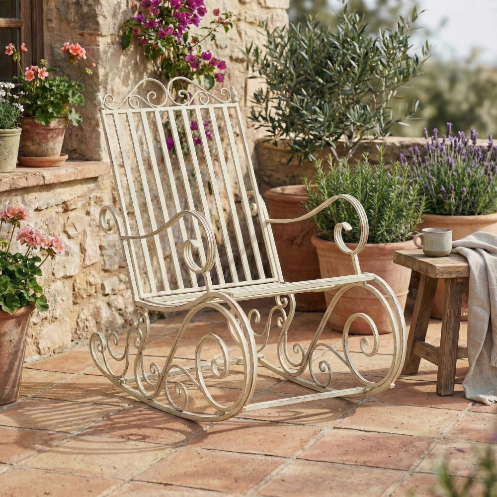 Silla giratoria con asiento en metal crema antiguo