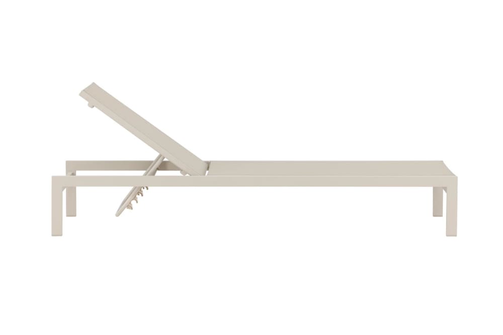 Chaise longue beige en aluminium Chaise longue beige en aluminium