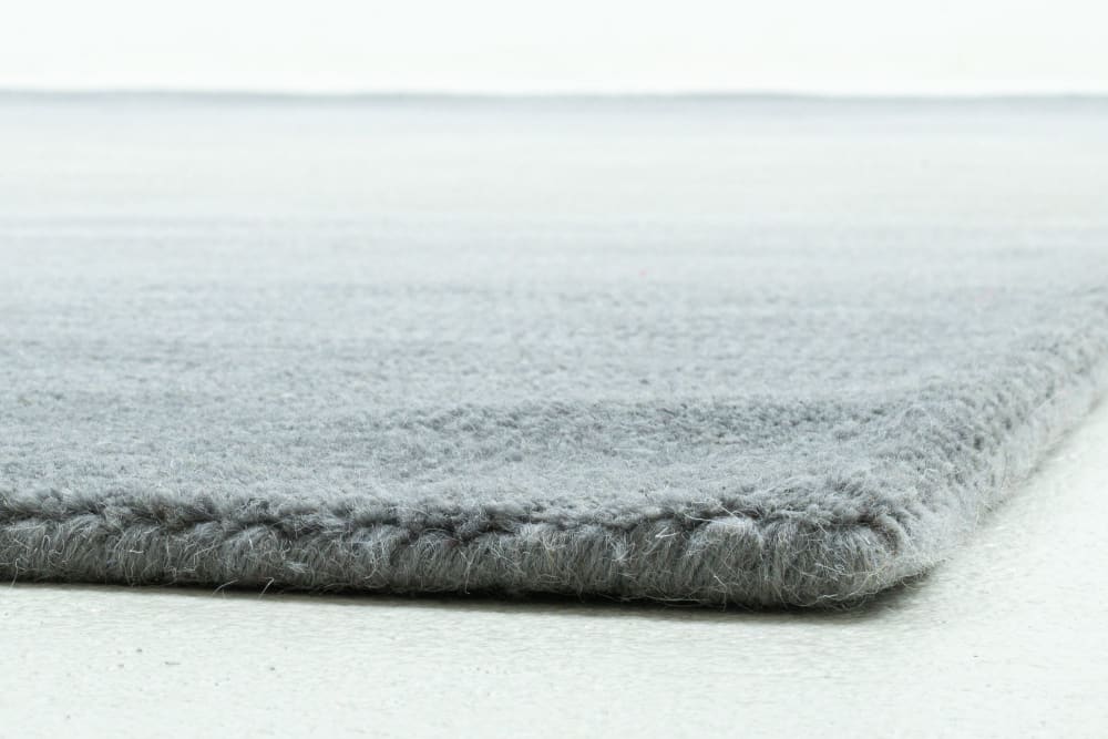 Tapis dégradé de couleur en laine gris 140x200 cm — vue 4