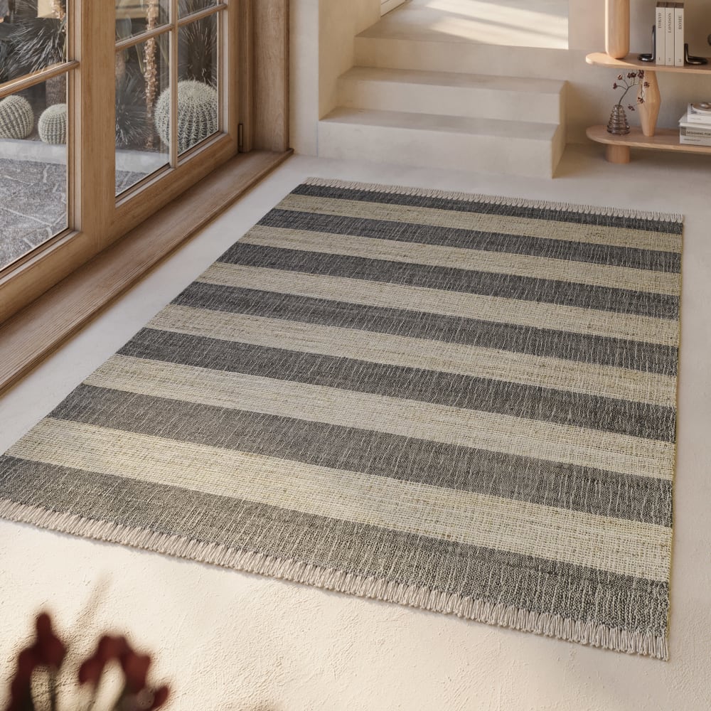 Tapis plat tissé main à franges rayé anthracite et beige 80x150 — vue 3