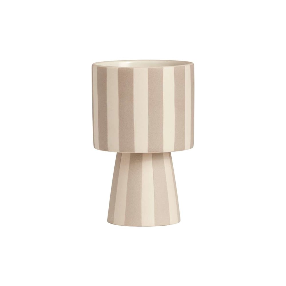 pot de fleurs gris en