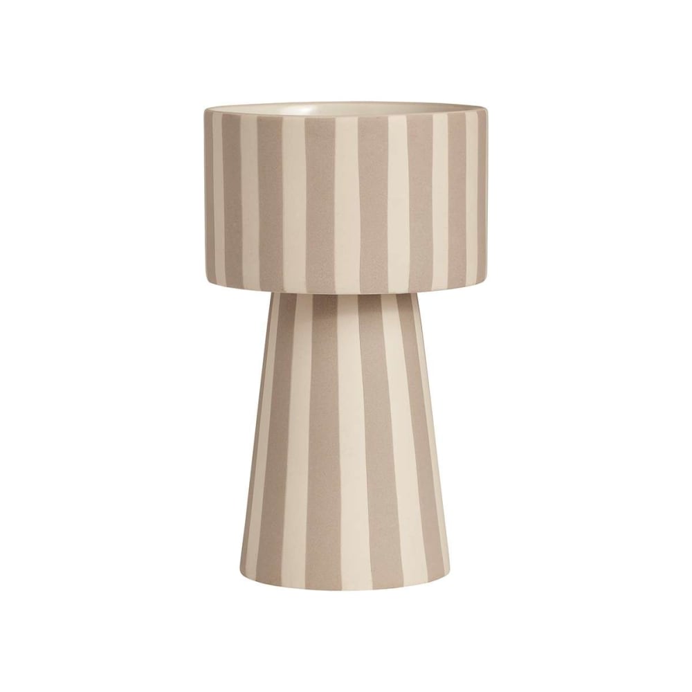 pot de fleurs gris en