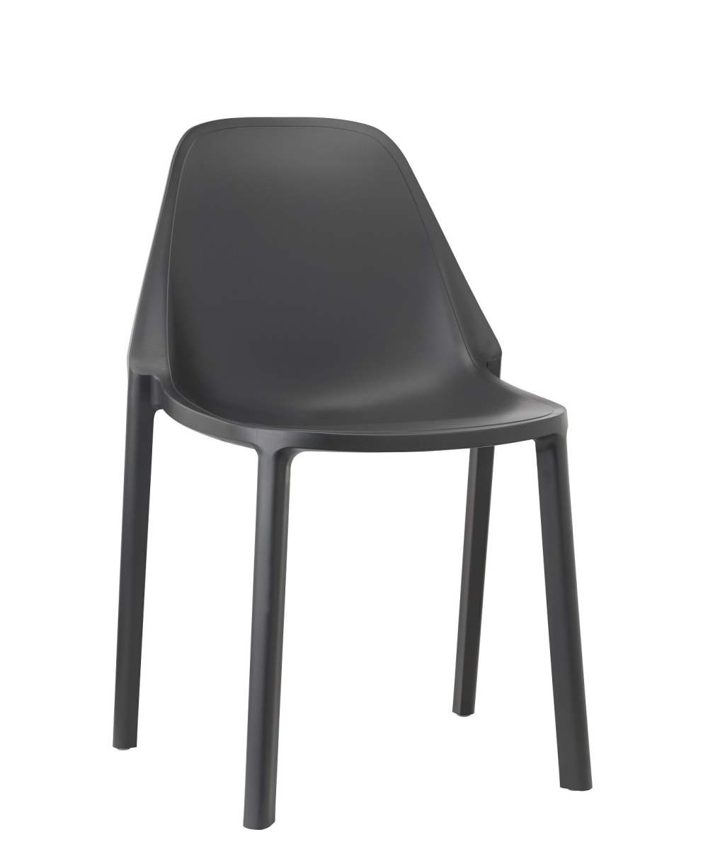 Chaise design en plastique