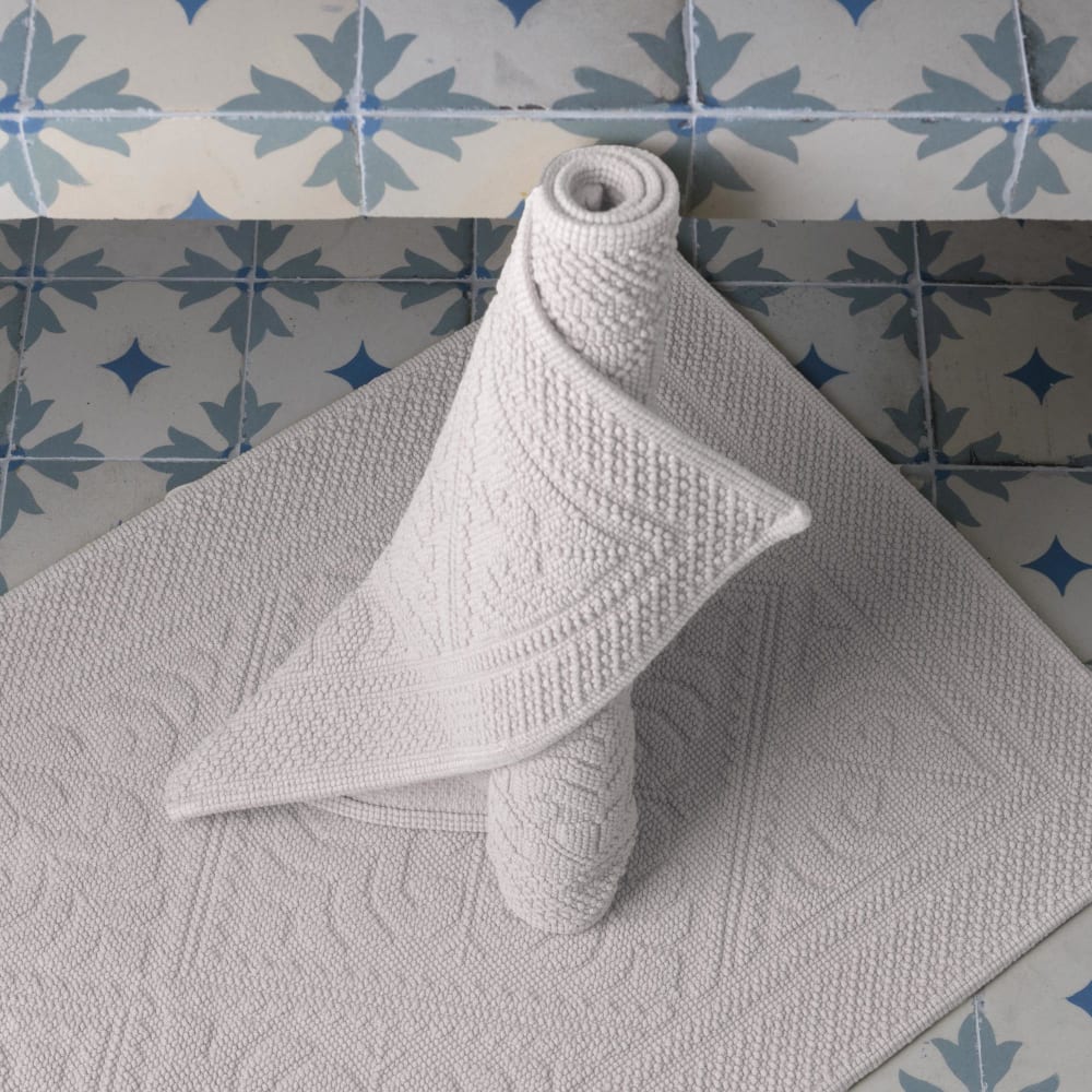 Tapis de bain en coton craie 54 x 64 cm - Maisons du Monde