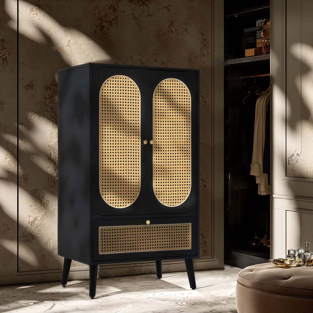 Armoire en Bois Noir avec Portes en Cannage