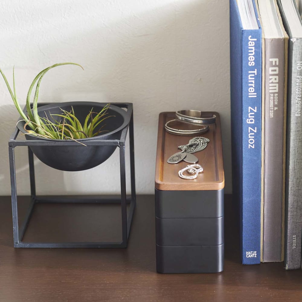 Boite à bijoux 3 niveaux en plastique slim noir - Maisons du Monde