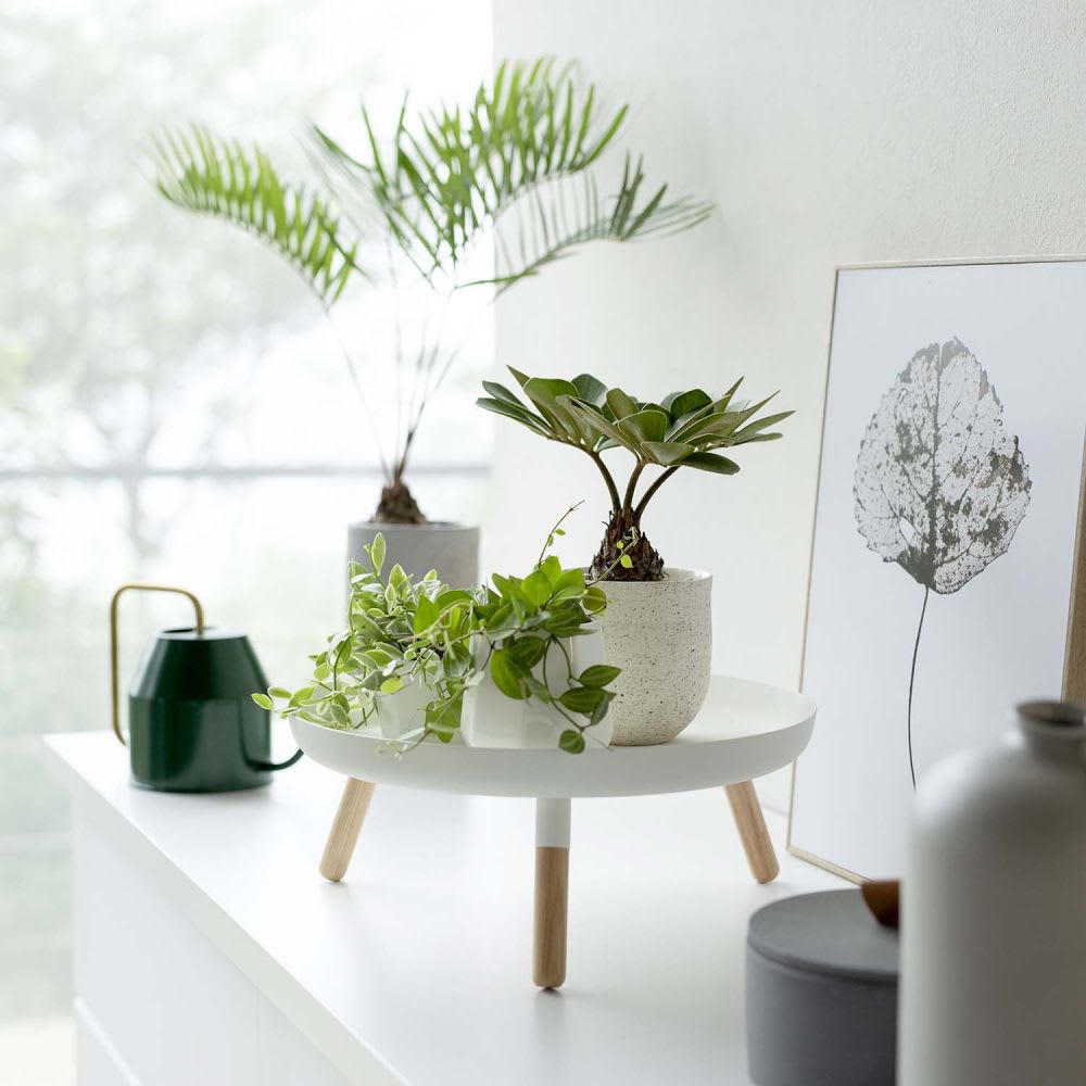Plateau rond en métal avec pieds tower blanc - Maisons du Monde
